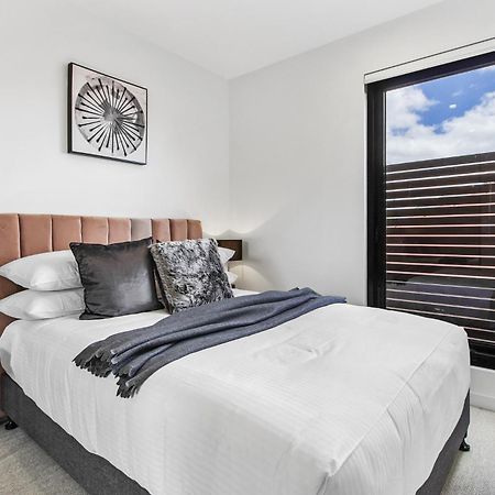 Boutique Apartment In Quiet, Sought-After Suburb Carnegie ภายนอก รูปภาพ